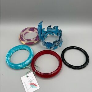 Multi color resin/plastic bangle lot